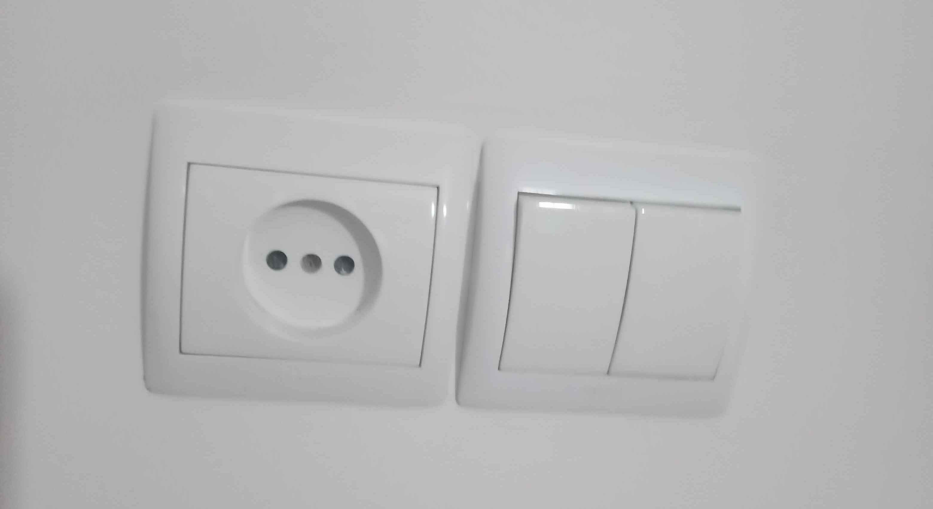 Switch and socket1